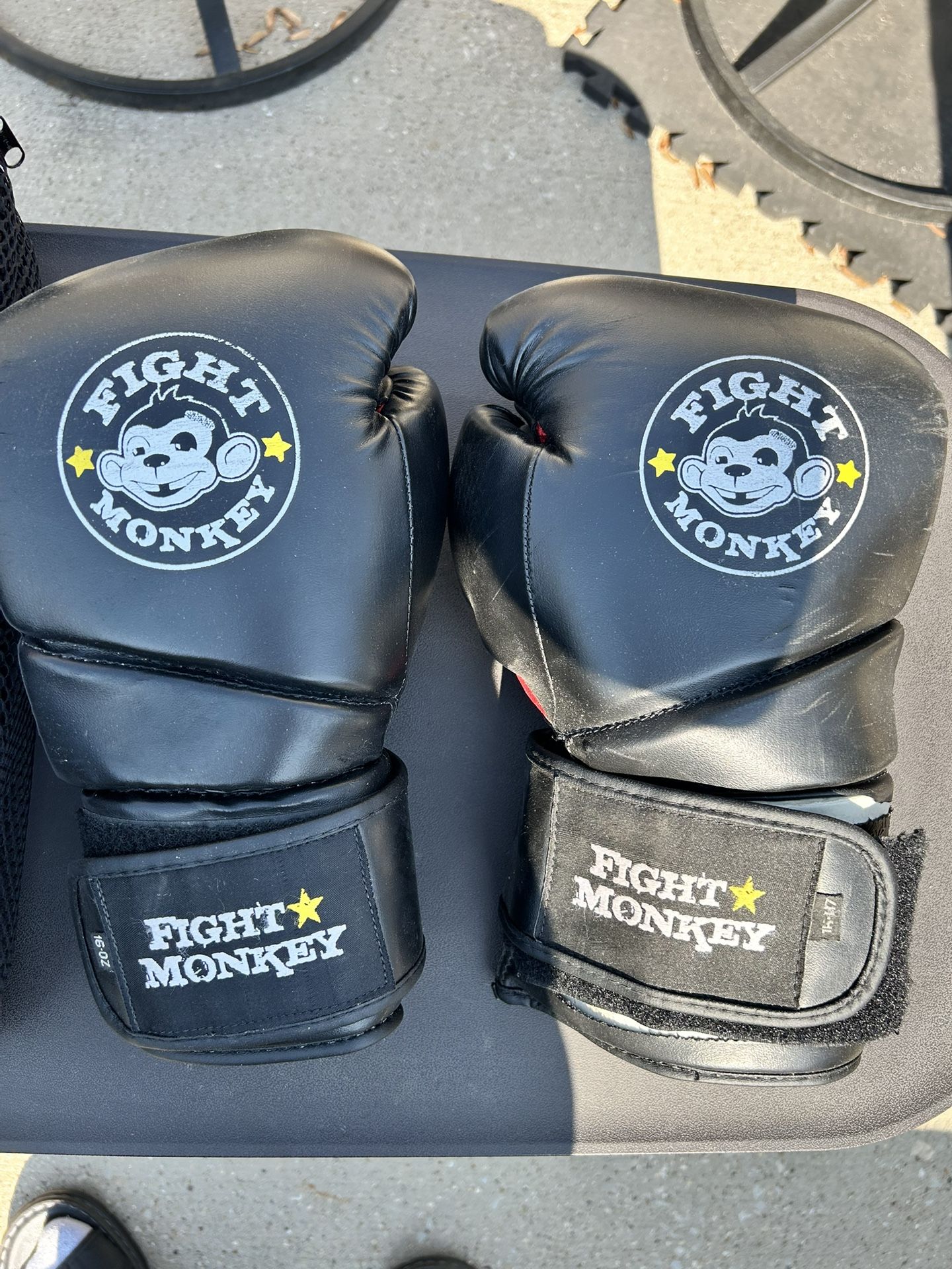 FIGHT MONKEY BOXING GLOVES 16oz