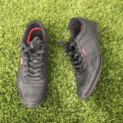 LEVIS BLACK SNEAKERS 