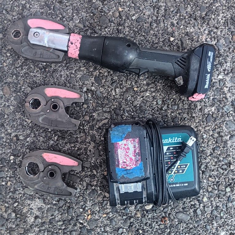 Greenlee Gator Pex Propex 6ton Crimper 1/2 3/4 1in Jaws Vgood Condition. For Pick Up Fremont Seattle. No Low Ball Offers Please. No Trades. Yes I Have