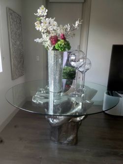 ZGALLERIE Sequoia Dining Room Table