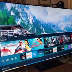55" Samsung Chrystal Smart Tv 4k Basically New Great Quality Pic No Scratch Come With Remote 