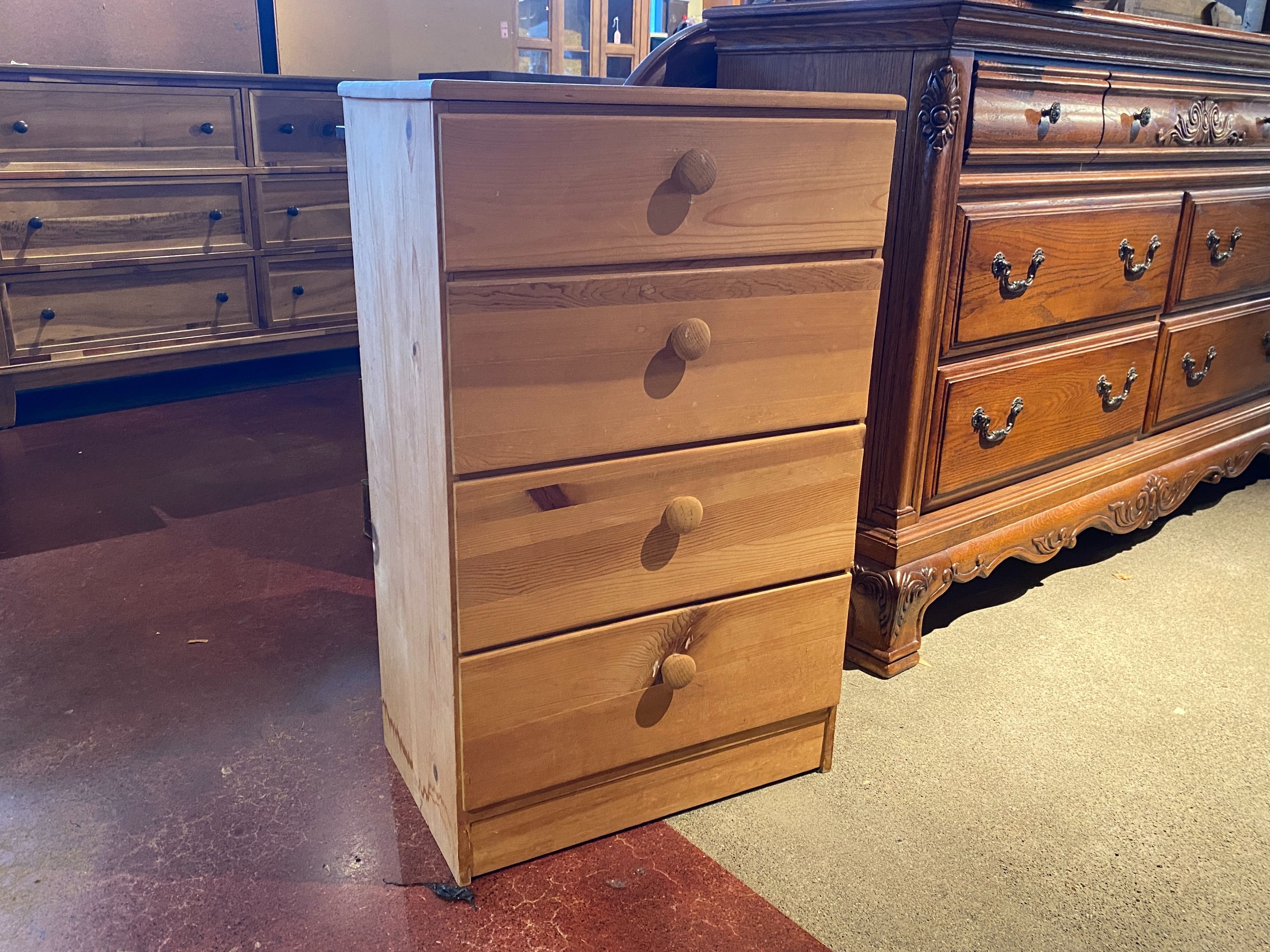 Minimal Blonde 4-Drawer Dresser