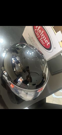 Motorcycle helmet size xl and small