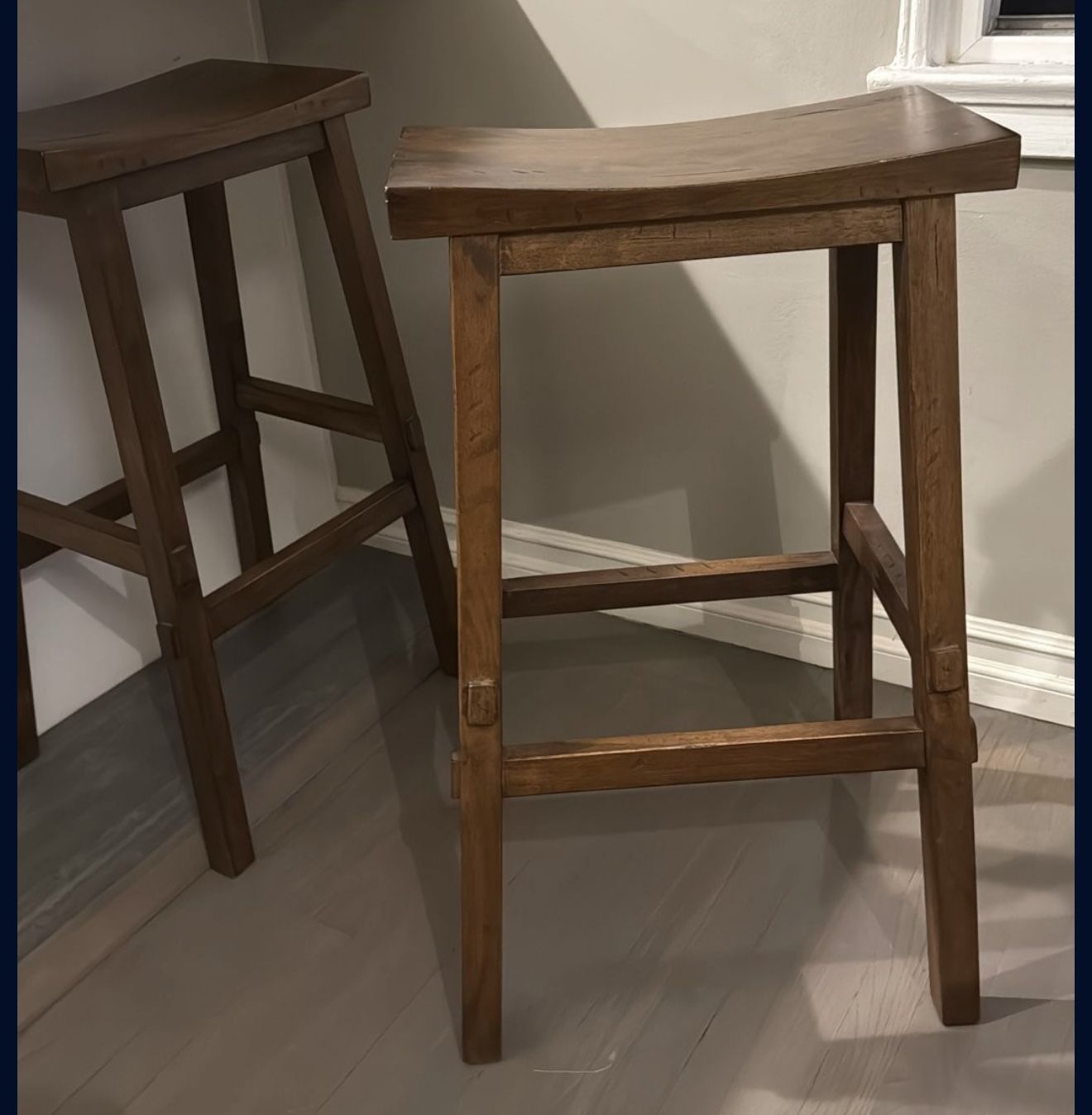 2 Bar Stool