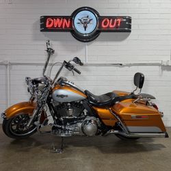 2014 Harley Davidson Road King FLHR