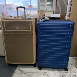 Name-Brand Luggage – All Sizes, One Price!