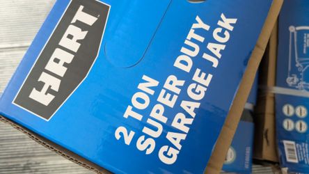 Hart 2 Ton Super Duty Garage Jack$75 firm new Nuevo solo jack no stands