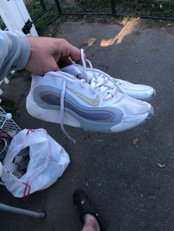 Nike isofly white/grey/gold 3Y