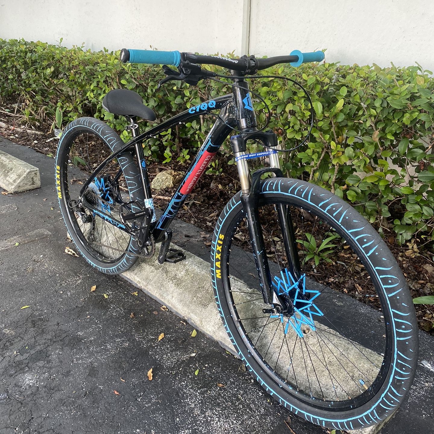 C100 v2 pro aqua blue TRADE OR BUY for Sale in Miami FL OfferUp