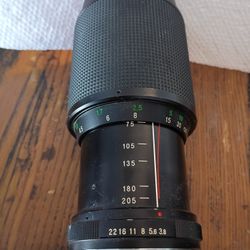 Vivitar Micro Focusing zoom 75-205mm Pre-owned 