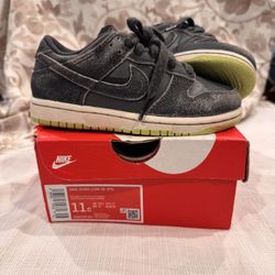 Nike Dunk Low SE Boys' Low Top Sneakers Black Gray Green Logo Size 11C