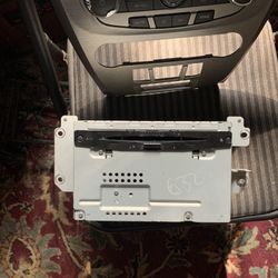2010-2012 Ford Fusion Stereo 