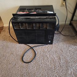 Window AC With Remote