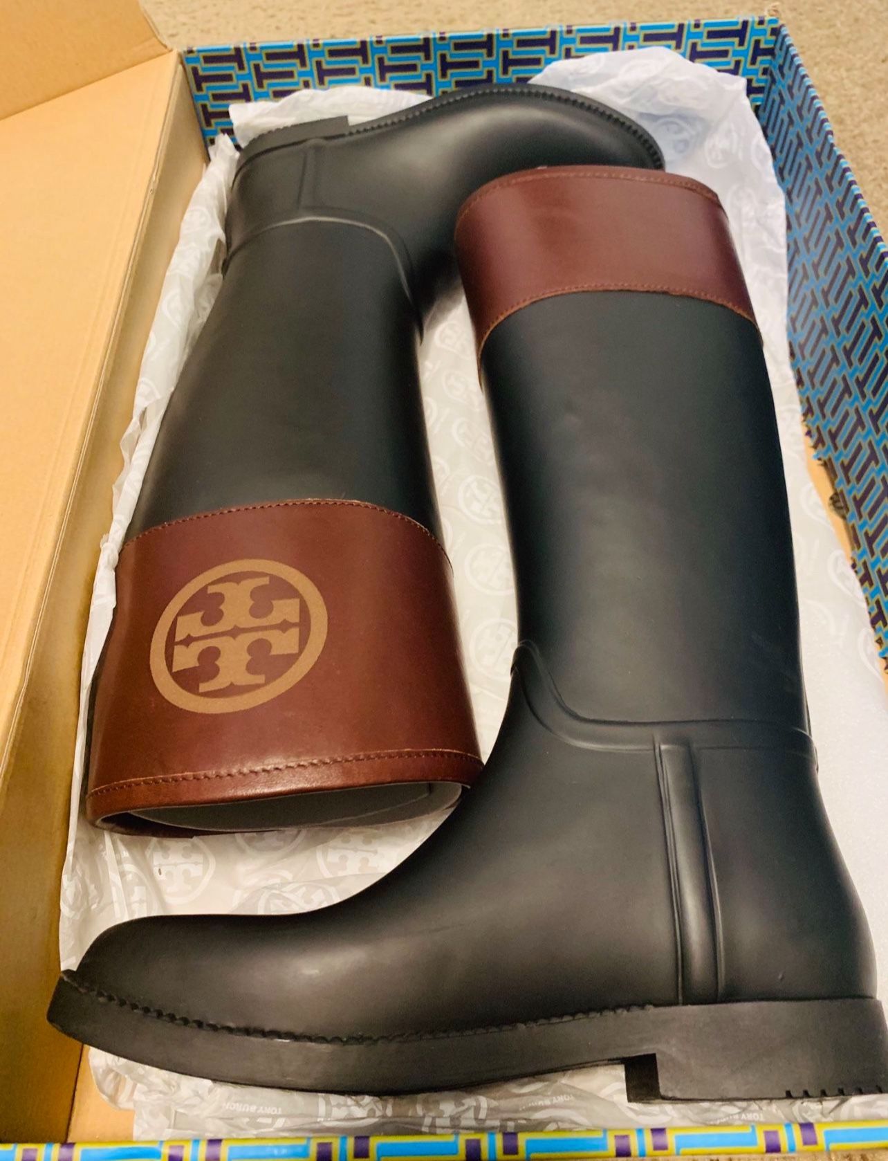 BRAND NEW TORY BURCH CLASSIC RAINBOOT! 