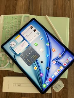 iPad Air 13” (M2 chip / 2024 / Largest Screen) 128GB with keyboard case, pen and Accessories