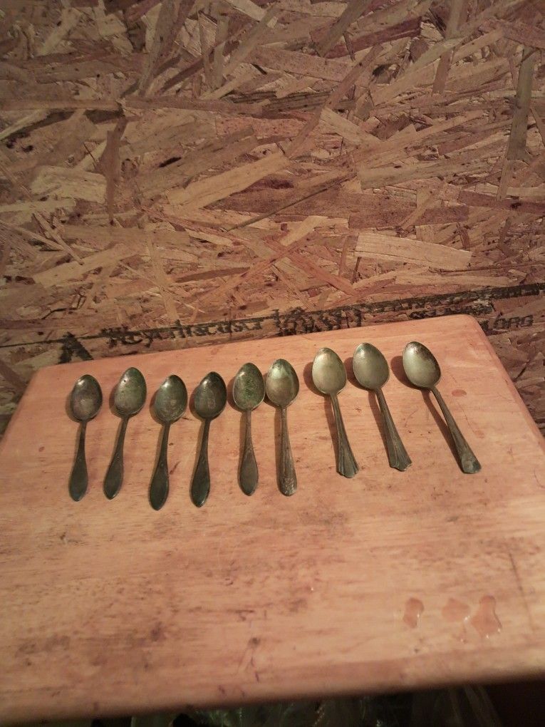 Vintage Collection Of Nine Assorted Collectable Silver Plated Spoons