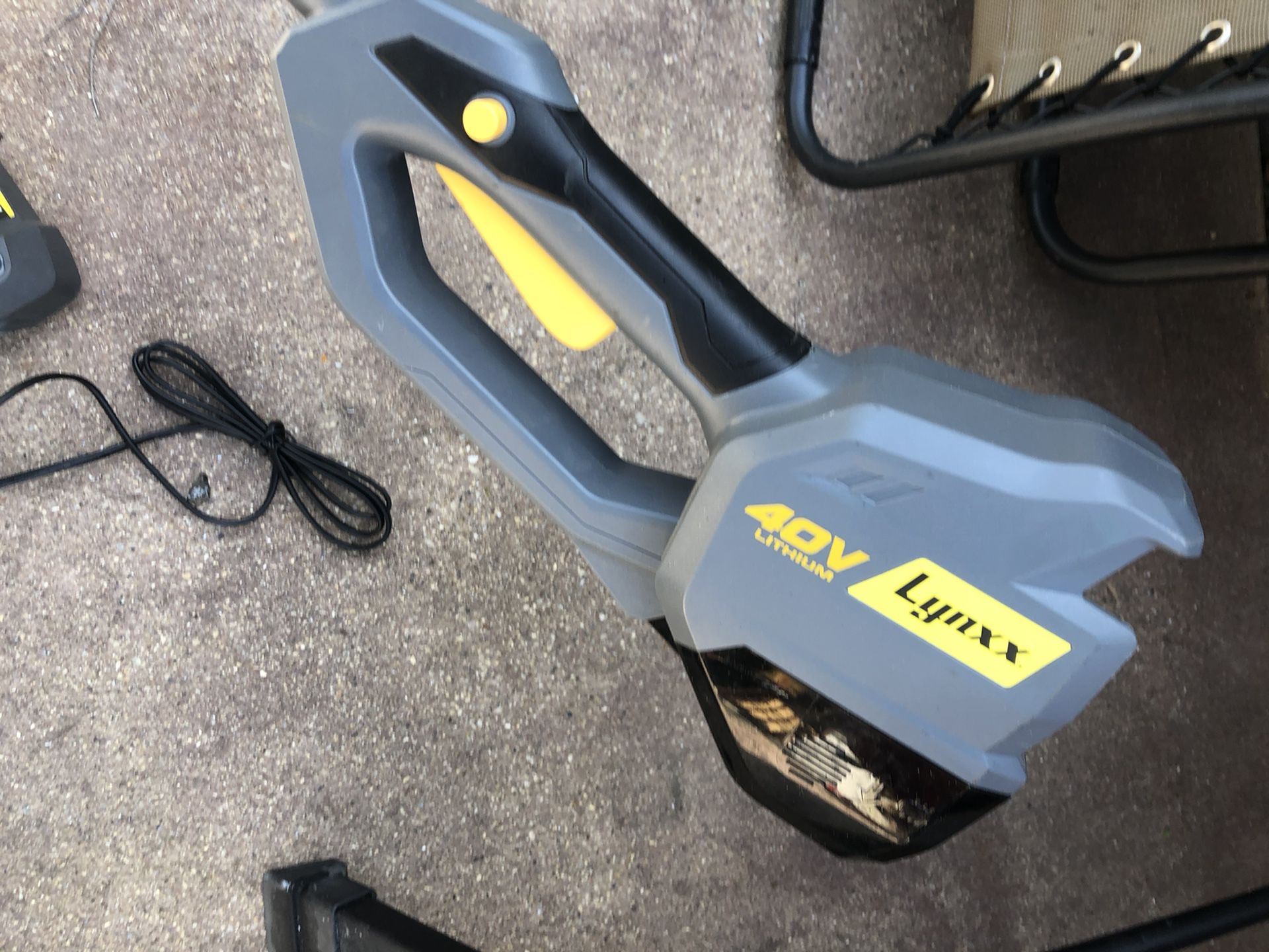 Lynxx 40v Lithium Cordless String Trimmer ***