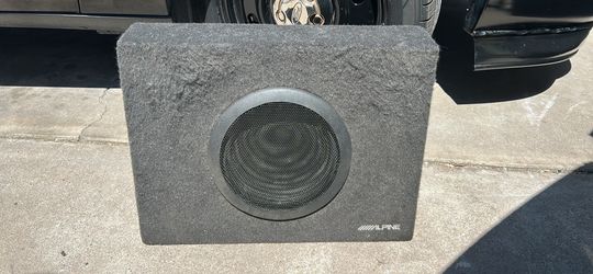 10in alpine sub with 2 amps