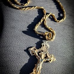 18k Gold Necklace 