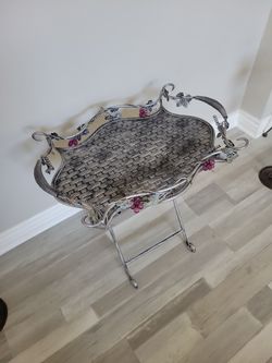 Metal Table Decorative