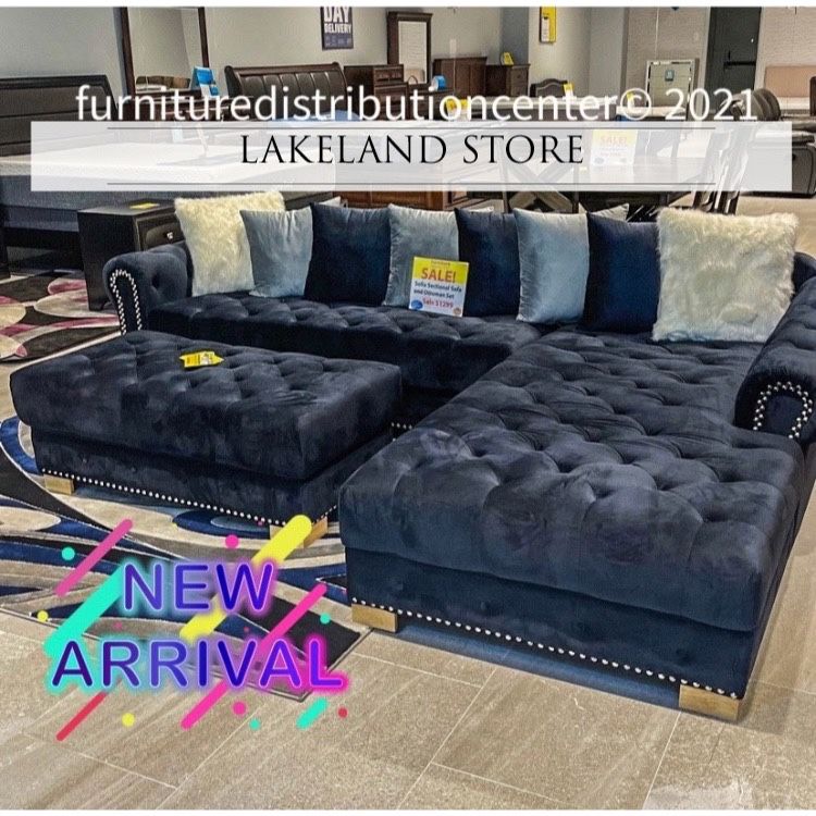 Black Friday Sale! SOFIA TUFTED VELVET SECTIONAL WITH PILLOWS! Free Gift RUG! Finance Options Available! Prayer Available! SAME DAY DELIVERY