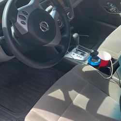 2009 Nissian Altima Couple  Color Grey 