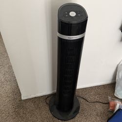 Amazon Basics Oscillating Fan
