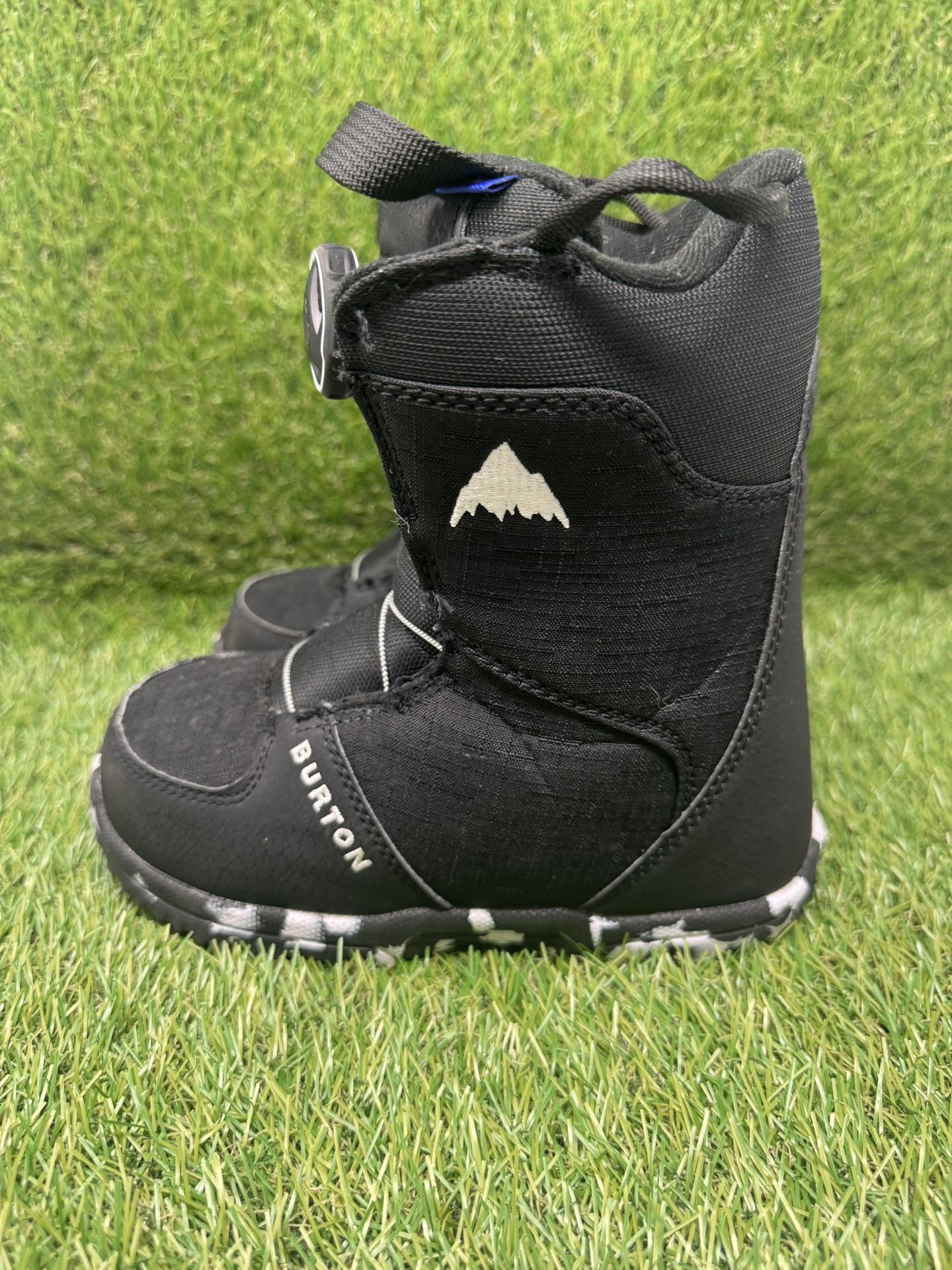 Burton Grom BOA Snowboard Boot size 1k Kids