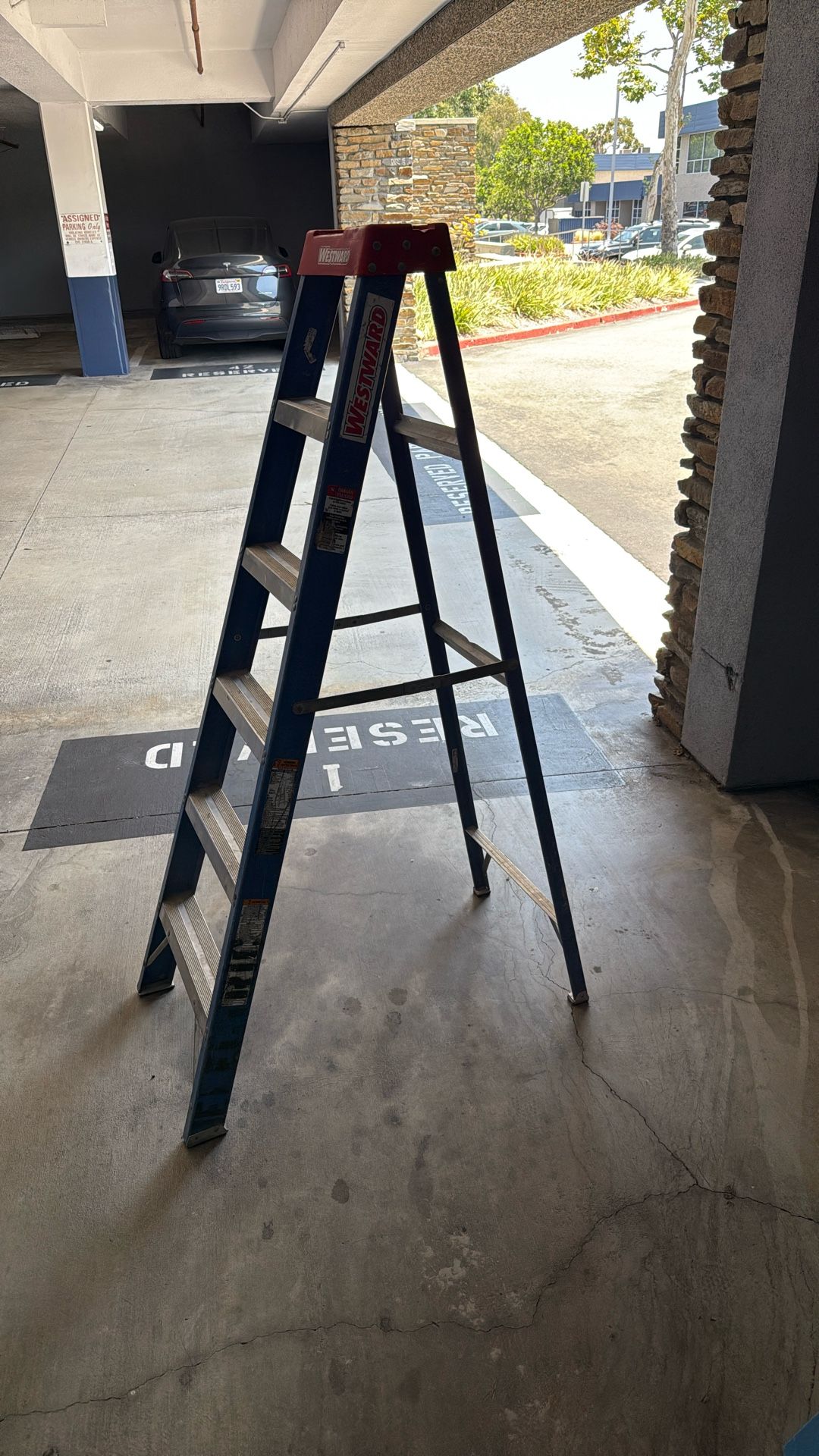 6’ Ladder