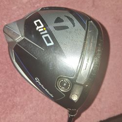Mint taylormade qi 10 driver and head cover