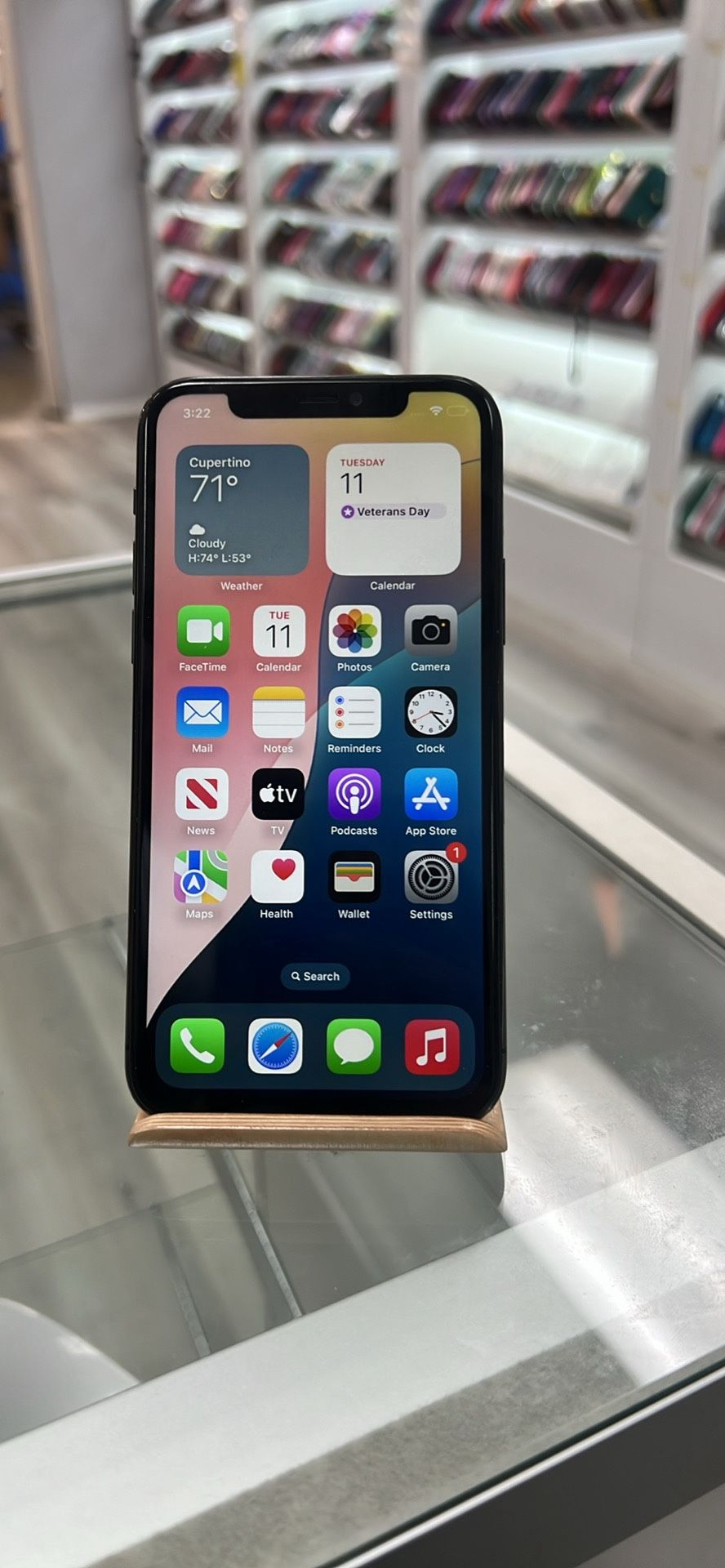 iPhone 11 Pro 64Gb *Unlocked* + *With Warranty* + *With Charger*