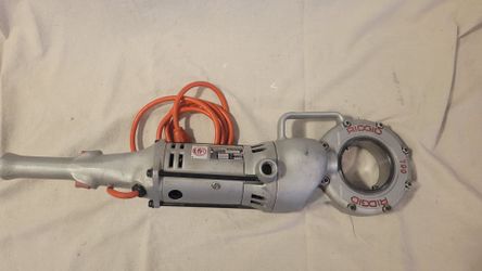 RDIGID 700 Power Drive Compact Handheld Heavy-Duty Pipe Threading Machine With Die Set And Nipple Chuck Set