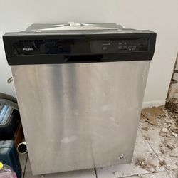 Whirlpool Stainless Steel Dishwasher – Great Condition