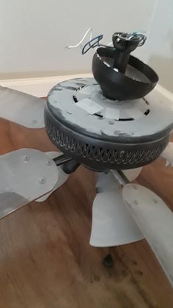 Harbor Breeze Brushed bronze ceiling fan (2) $10 each