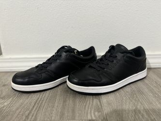 Guess Shoes Men/boys 7.5 Size