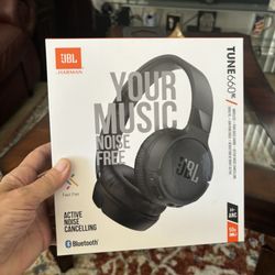 JBL 660NC Wireless Over The Ear Headphones Black NEW