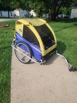 Bike trailer for kids