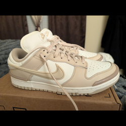 New Nike shoes women's 10 mens 9