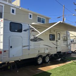 2011 Springdale Keystone Trailer 