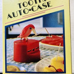 Vintage 1970’s Toothpick Auto-case