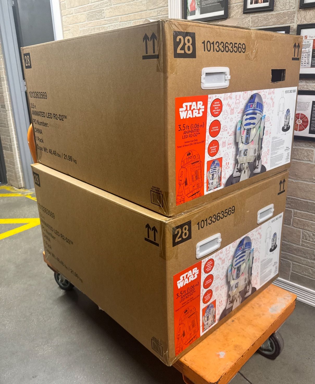 3.5 ft. Animated LED R2-D2