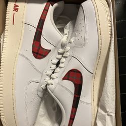 Men’s Nike Air Force Ones 