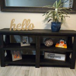 Farmhouse X Console Table/ TV Stand
