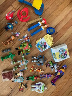 Mixed Lot of Toy Figures and Accessories