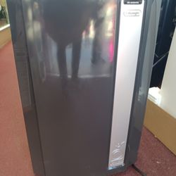 12000btu Portable Ac By Delonghi.  Complete Set With Windows Hose.  NEW In Box 