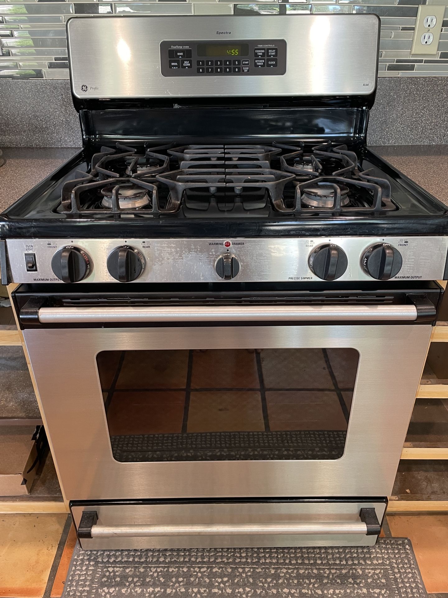 GE Profile Spectra XL44 Free Standing Gas Range with Extra Large Oven and Warming Drawer
