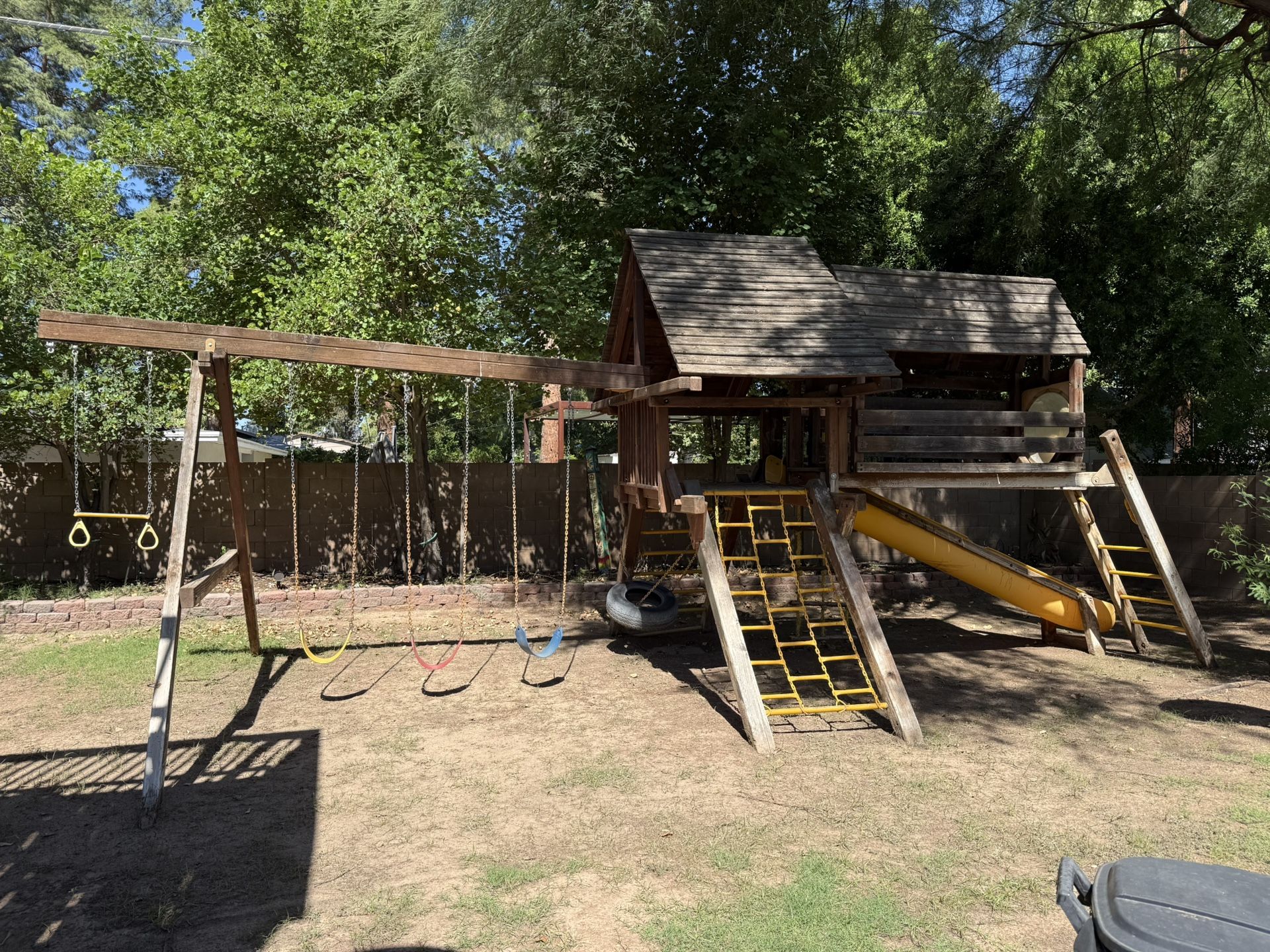 Swing set Play Fort