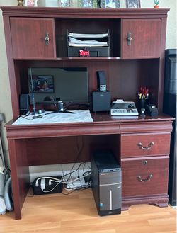 FREE Desk, Hutch and Office Chair