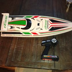 Extreme Commander X3 RC Boat