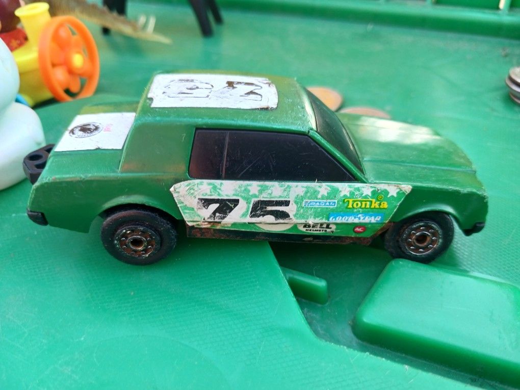 VTG TONKA METAL & PLASTIC GREEN TOY RACE CAR #75 GOODYEAR/CRAGER/BELL HONG KONG